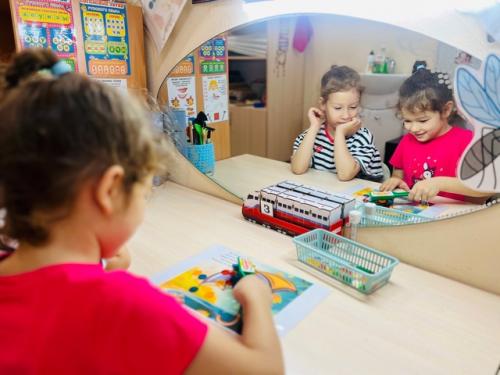 Отправляемся со старшими дошкольниками в страну знаний. 05