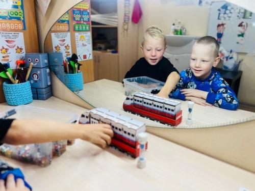 Отправляемся со старшими дошкольниками в страну знаний. 08