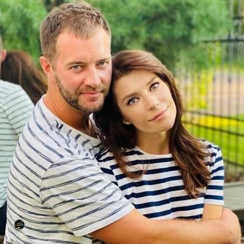7 актрис, которые замужем за работягами, далекими от мира шоу-бизнеса. 04