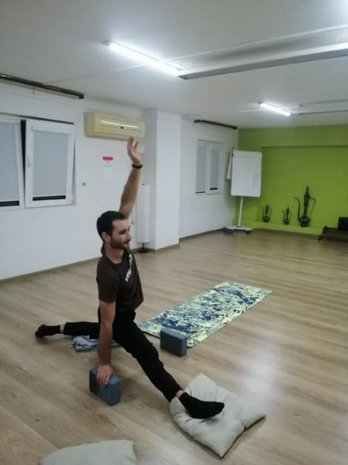 Провожу индивидуальные и групповые занятия по растяжке с мужчинами. 03