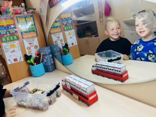 Отправляемся со старшими дошкольниками в страну знаний. 02