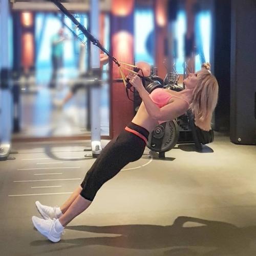 Певица валерия на спорте! 03