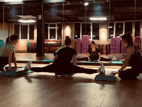 Все любители стретчинга в колмово фитнес - среда 19: 30! 01