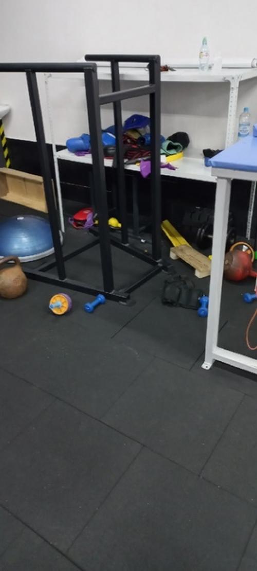 Хотелось бы занести в черный список тренажерный зал Фитнес Зона на ул. Кирова и предостереч людей от развода! 02