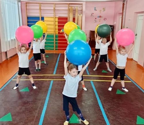 В детском саду прошел день фитнеса. 06