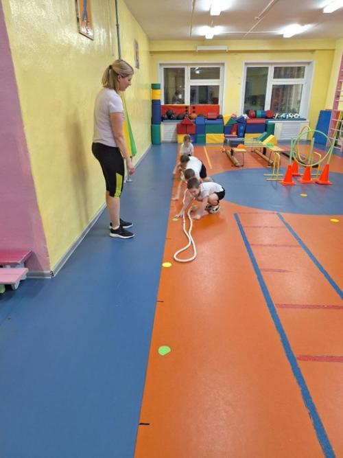 В рамках ежегодного фестиваля дополнительных общеобразовательных программ, состоялось открытое занятие по программе Детский Фитнес. 01