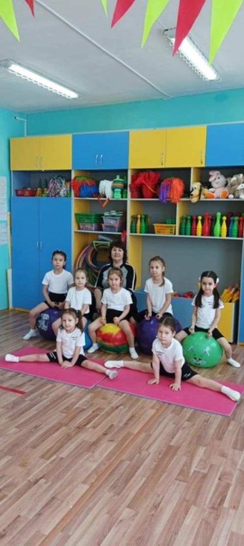 31 января отмечают спортивный праздник - международный день дошкольного фитнеса. 04 31 января отмечают спортивный праздник - международный день дошкольного фитнеса. 04