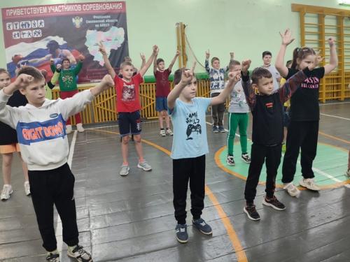 В школах рославльского района прошли танцевальные зарядки и интервальные фитнес - тренировки. 02