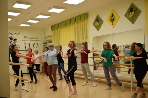 Занятия танцами отличной альтернативой классическому фитнесу являются. 01