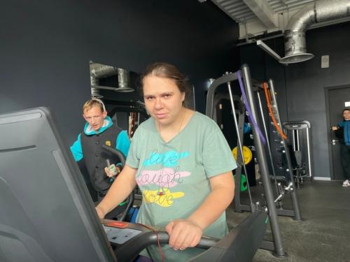 Фитнес - это систематическая физическая активность, которая способствует развитию и поддержанию физической формы организма. 01