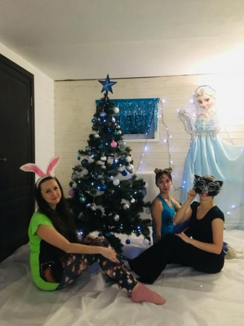 Fade - это техника стрижки, при которой волосы на затылочной и височной частях головы плавно переходят к более коротким. 08