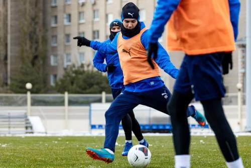 Вчера Чайка начала подготовку к матчу с текстильщиком. 03