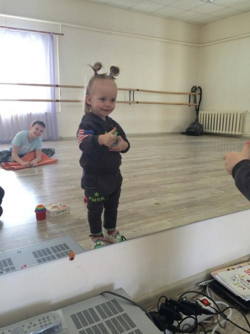 Fade - это техника стрижки, при которой волосы на затылочной и височной частях головы плавно переходят к более коротким. 07