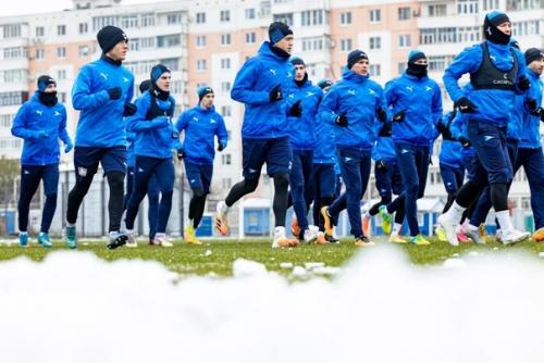 Вчера Чайка начала подготовку к матчу с текстильщиком. 01