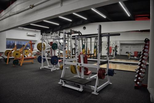 Стоять на месте, не наш формат. 02