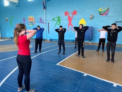 В рамках проекта Береги Себя на занятии школы здорового образа жизни был проведен мастер класс по домашнему фитнесу! 03