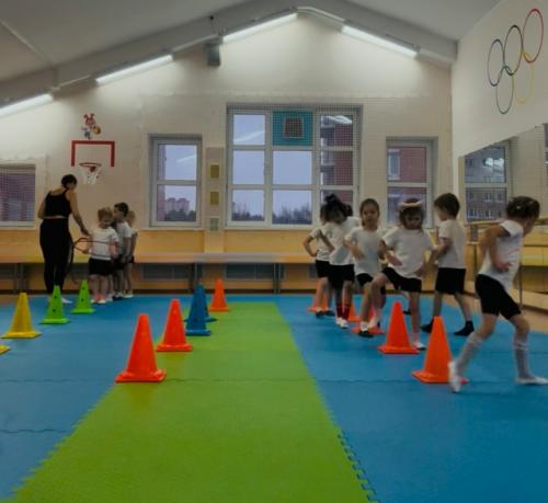 Занятия фитнесом в зимний период помогают укреплять иммунитет и снижать риск простудных заболеваний. 04