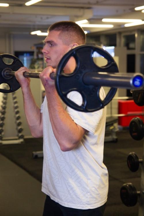 Привет меня зовут Артём! 01