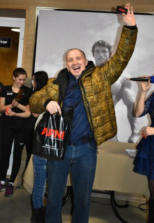 А вот и наши счастливчики, которые получили призы от фитнес-клуба Arni. 07