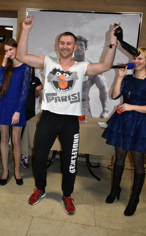 А вот и наши счастливчики, которые получили призы от фитнес-клуба Arni. 06