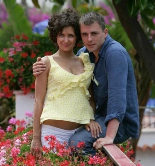 В интернете разгораются дискуссии о поразительном сходстве старшего сына Екатерины Климовой, Михаила, с его отцом, Игорем Петренко.  