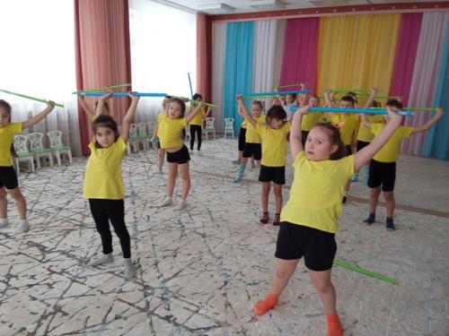 Детский фитнес.  В последние годы наблюдается снижение двигательной активности детей, в том числе дошкольного возраста. 01