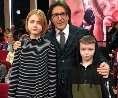 Родившая в 14 лет звезда шоу 