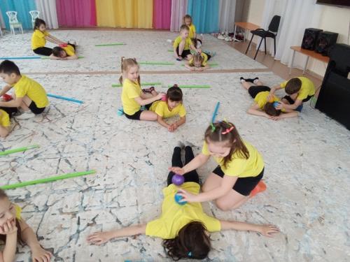 Детский фитнес.  В последние годы наблюдается снижение двигательной активности детей, в том числе дошкольного возраста. 05