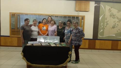 Спорт помогает не только поддерживать физическую форму, а также существенно влияет на самочувствие и настроение. 06