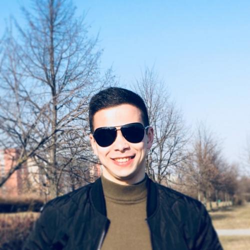 1 Денис, 24 года. 02