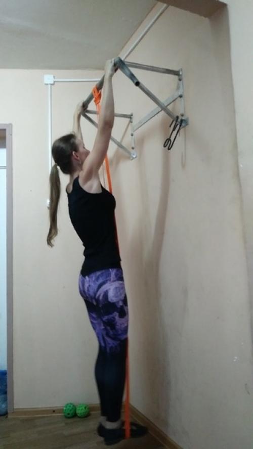 Когда мы пишем про наши занятия в клубном фехтовальном зале, обычно речь идёт о мужских тренировках - всё-таки мечи, кольчуги, гири …. 03 Когда мы пишем про наши занятия в клубном фехтовальном зале, обычно речь идёт о мужских тренировках - всё-таки мечи, кольчуги, гири …. 03