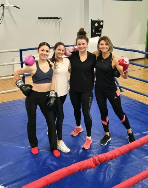 - Девушка, вы наверное спортом занимаетесь стройная. 01 - Девушка, вы наверное спортом занимаетесь стройная. 01