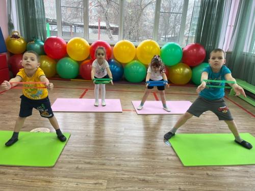 Фитнесдлядошкольников. Физкультурноеразвитие. Сад 5 СнК. 02