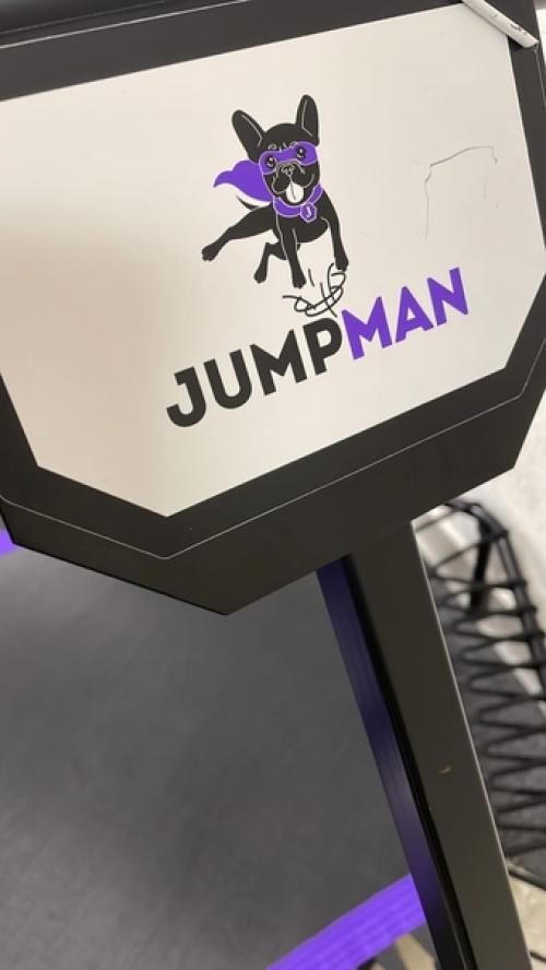 Многие привыкли думать, что батут - это забава для детей. 01