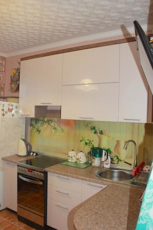 Вашему вниманию мы предлагаем уютную однокомнатную квартиру в тракторозаводском районе города Челябинска по ул. мамина 11. 02