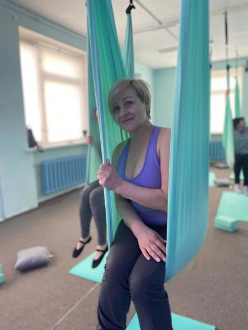 Снять напряжение, улучшить пластику, побороть страхи - в этом нам помог фитнес в гамаке! 04