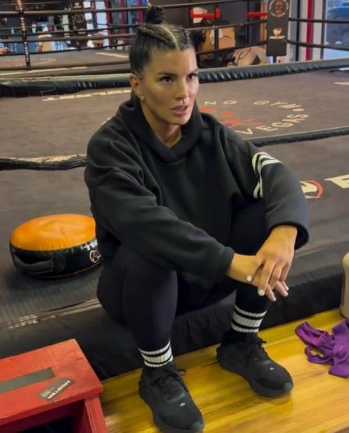 Тайский Бокс и Жёсткий Режим: как Нюша вернула форму после родов. 02