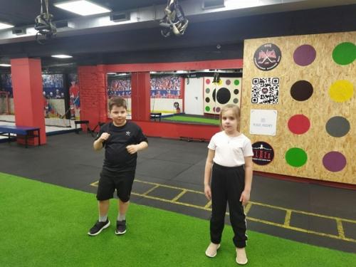 В рамках реализации проекта Мы Выбираем Спорт воспитанники подготовительной группы васильки сходили на экскурсию в фитнес клуб Plaza. 04