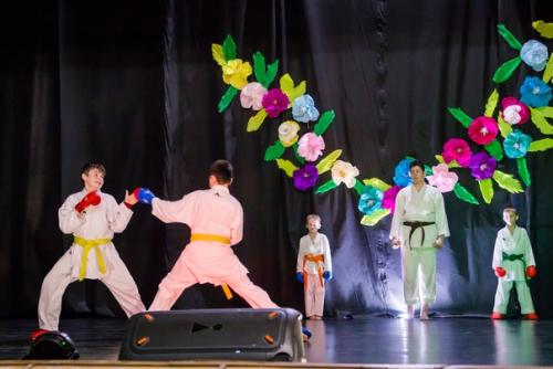 Всем привет!  20 апреля в нашем доме культуры прошёл третий отчётный концерт. 01