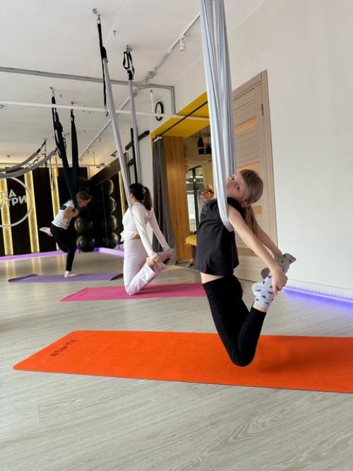 По приглашению фитнес - клуба,, сила внутри,, дети посетили занятие по аэрогимнастике. 03