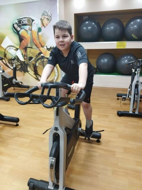 В рамках реализации проекта Мы Выбираем Спорт воспитанники подготовительной группы васильки сходили на экскурсию в фитнес клуб Plaza. 06