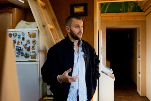 Дома из соломы вместе небоскребов. 02 Дома из соломы вместе небоскребов. 02