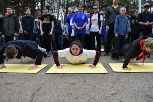 Уфимцы Рекорд Победы по отжиманию побили. 04 Уфимцы Рекорд Победы по отжиманию побили. 04