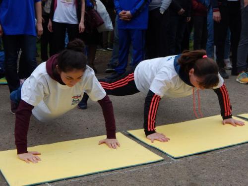 Уфимцы Рекорд Победы по отжиманию побили. 08 Уфимцы Рекорд Победы по отжиманию побили. 08