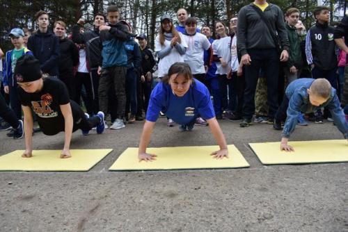Уфимцы Рекорд Победы по отжиманию побили. 05 Уфимцы Рекорд Победы по отжиманию побили. 05