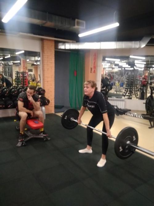 - Напиши, Виктор, про Екимовых, - ненавязчиво предлагает Максим - огонь. 05 - Напиши, Виктор, про Екимовых, - ненавязчиво предлагает Максим - огонь. 05