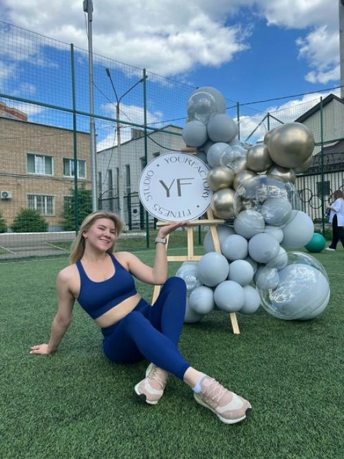 18 июня на стадионе Красное Знамя прошло спортивное мероприятие Open Air от фитнес - студии Your Factory. 01