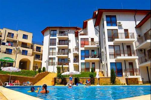 Отели в Болгарии с водными Горками? 02