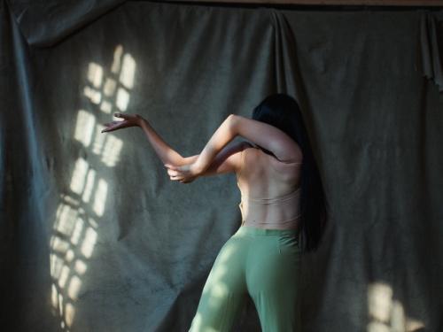 Yoga: 
Тело.  Энергия.  