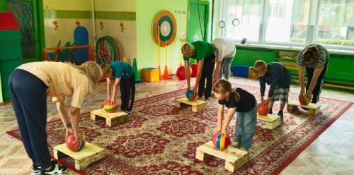 Совместная детско - родительская аэробика Фитнес с Мамой. 02